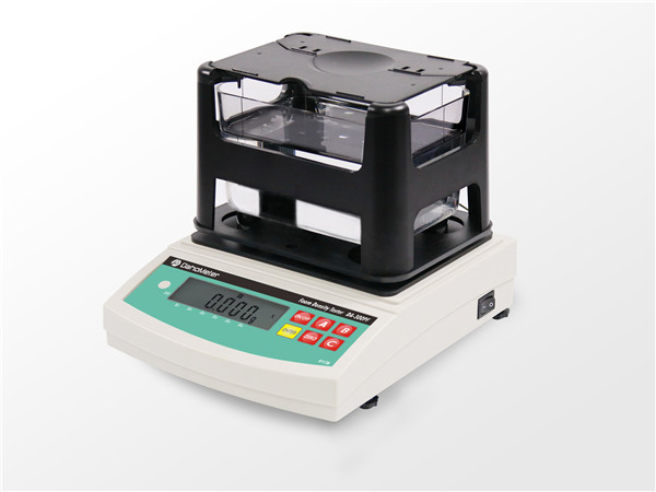 泡棉吸水率測試儀DA-300PF是DahoMeter『達(dá)宏美拓』專門針對海綿領(lǐng)域推出的一款密度測量與吸水率測量儀器；本產(chǎn)品精準(zhǔn)度高，品質(zhì)優(yōu)良，操作順暢方便、省時；具有更好的測量穩(wěn)定性與可靠性；適合要求較高的場合。